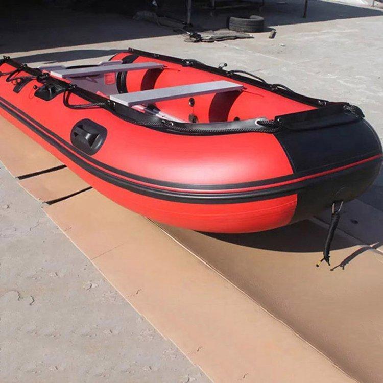 防汛救援與休閑垂釣的得力助手 多功能加厚充氣船艇全解析